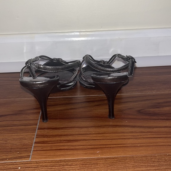 black straps heels - Picture 3 of 3